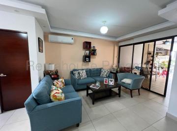Casa de 3 habitaciones, San Miguelito · Casa en Brisas del Golf/ Sierra Nevada - en Venta