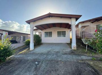 Casa de 3 habitaciones, Arraiján · Venta de Casa en Brisas del Gol Arraijan
