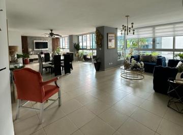 Apartamento · 244m² · 3 Recámaras · 2 Estacionamientos · Venta de Apartamento en Marbella, PH Sol Marina