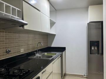 Apartamento de 2 habitaciones, Panamá · Se Vende Apartamento en Carrasquilla – a Pasos del Parque Omar