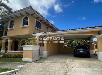 Casa de 3 habitaciones, Panamá · Clayton, Venta de Casa Unifamiliar de Esquina, en Clayton Village