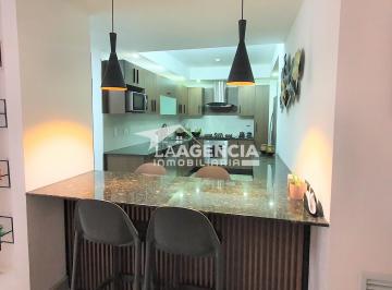 Casa de 3 habitaciones, Panamá · Obarrio, Venta de Apartamento en P. H. Millenium Completamente Renovado