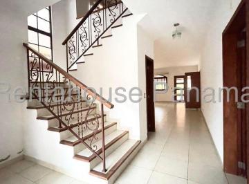 Casa de 4 habitaciones, Panamá · Amplia Casa en Venta en Costa Sur