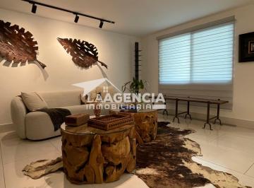 Casa de 5 habitaciones, Panamá · Clayton, Venta de Casa Duplex Remodelada con Terraza Techada