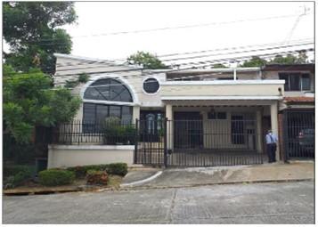 Casa · 300m² · 3 Recámaras · 2 Estacionamientos · Vendo Casa Residencial La Loma - Hato Pintado