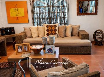 Casa en Venta de 4 habitaciones Playa Coronado · Casa en Venta en Coronado con Piscina 1,085 m²