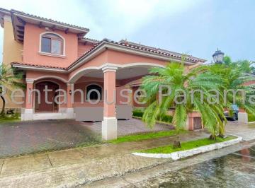 Casa de 4 habitaciones, Panamá · Venta de Casa en Costa Sur