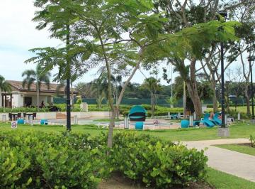 Apartamento de 3 habitaciones, Arraiján · Tu Refugio Verde en River Valley, Panamá Pacífico