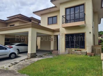 Casa de 3 habitaciones, Panamá · Venta de Casa en Clayton