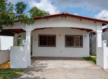 Casa de 3 habitaciones, Arraiján · Venta de Casa de 295 m² en Brisas del Golf Arraijan 26 - 7514 Jss