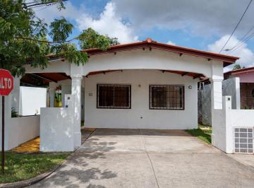 Casa de 3 habitaciones, Arraiján · Alquiler de Casa de 295 M3 en Brisas del Golf Arraijan 26 - 7516 Jss