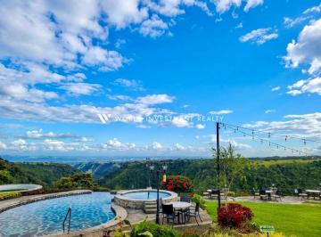 Casa · 230m² · 3 Recámaras · 2 Estacionamientos · Casa en Venta en Hacienda Los Molinos Boquete