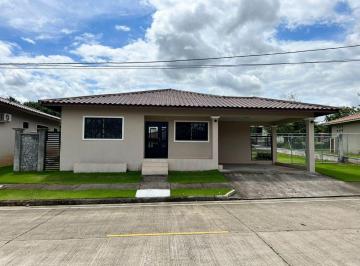 Casa de 2 habitaciones, Dolega · Los Algarrobos Dolega Chiriqui Casa en Alquiler y Venta