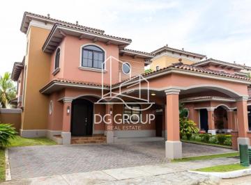 Casa · 345m² · 4 Recámaras · 2 Estacionamientos · Venta de Casa en Residencial El Doral Costa Sur