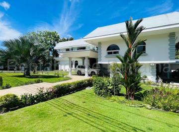 Casa de 4 habitaciones, Panamá · Vendo Casa en Altos del Golf