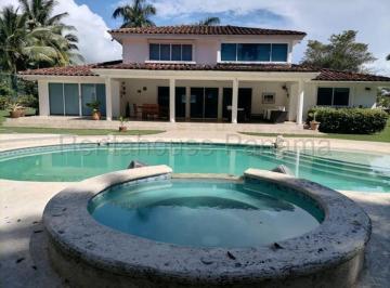 Casa de 3 habitaciones, Coronado · Casa con 2394 m² Terreno en Venta, Coronado Jacj Hs