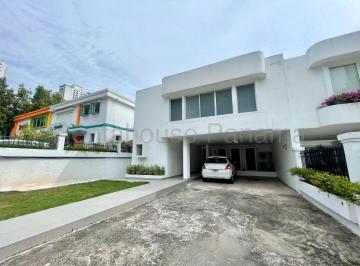 Casa de 4 habitaciones, Panamá · Venta Casa Obarrio