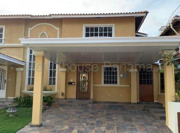 Casa de 4 habitaciones, Panamá · Casa en Venta en Condado del Rey