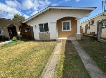 Casa · 63m² · 3 Recámaras · 1 Estacionamientos · Venta de Casa en Residencial Bosque Dorado - La Chorrera (Of)