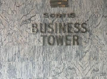 Oficina comercial , Panamá · Oficina Comercial con Divisiones de 112 m² en Alquiler en Obarrio, Sortis Business Tower