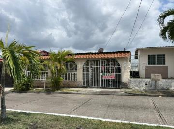 Casa de 2 habitaciones, Panamá · Venta de Casa en Villa Zaita