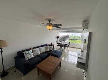 Apartamento de 3 habitaciones, Panamá · Amoblado 3 Recamaras Frente Al Parque Omar