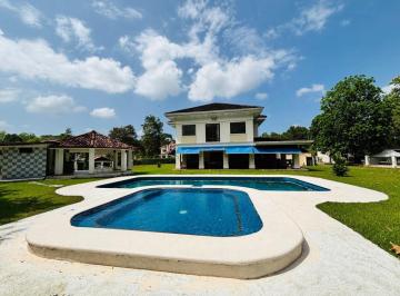 Casa de 5 habitaciones, Panamá · Alquiler de Casa con Piscina en Parque Residencial Caminos de Cruces 2000 m