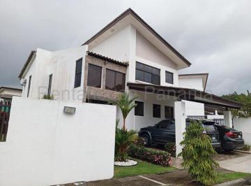 Casa de 3 habitaciones, La Chorrera · Venta Casa Costa Verde