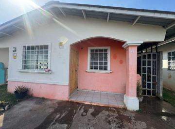 Casa · 105m² · 3 Recámaras · 2 Estacionamientos · Venta de Casa en Urbanización Bosque Dorado - La Chorrera (Of)