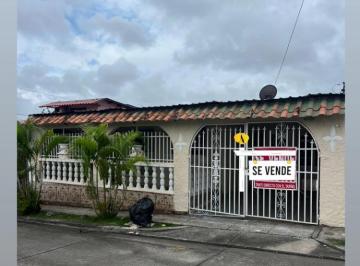 Casa · 147m² · 2 Recámaras · 2 Estacionamientos · Vendo Casa Villa Zaita Praderas del Rocio