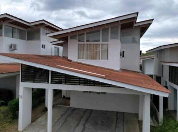 Casa · 210m² · 3 Recámaras · 2 Estacionamientos · Alquiler de Casa en Coronado PH Paradise Point