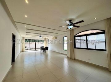 Casa de 4 habitaciones, Panamá · Venta Casa Costa Sur