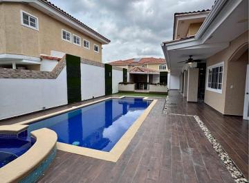 Casa de 5 habitaciones, Panamá · Casa con 639 m² de Terreno y 5 Habitaciones en Venta, Juan Díaz
