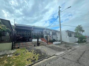 Casa de 20 habitaciones, Panamá · Venta de Casa en Betania