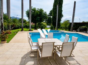 Casa · 945m² · 4 Recámaras · 5 Estacionamientos · Se Vende Exclusiva Residencia en Urb. Las Perlas - David, Chiriquí
