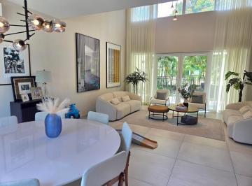 Casa · 318m² · 3 Recámaras · 3 Estacionamientos · The Woods - Santa Maria - Venta