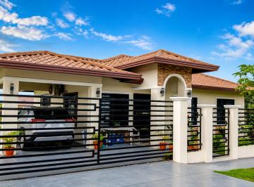 Casa de 3 habitaciones, Dolega · Casa de 3 Recámaras en Venta en Los Algarrobos, Dolega