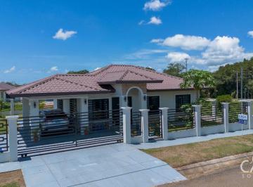 Casa de 3 habitaciones, Dolega · Casa de 3 Recámaras en Venta en Los Algarrobos, Dolega