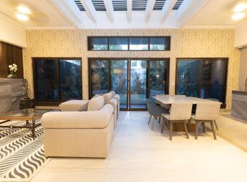 Casa · 451m² · 4 Recámaras · 2 Estacionamientos · Casa en Venta en Altos del Golf