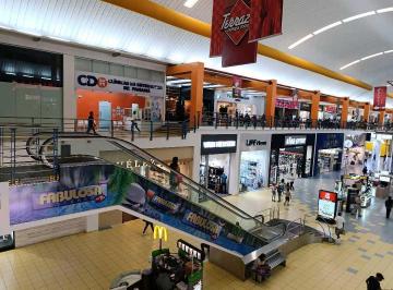 Local comercial · 103m² · 29 Estacionamientos · Alquiler Local Comercial en Albrook Mall 103,67 m², 157.01, m² Lt.