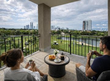 Apartamento · 205m² · 3 Recámaras · 2 Estacionamientos · Venta Santa María | PH Pinnacle | Lujo a Estrenar Vista Al Golf - Jac