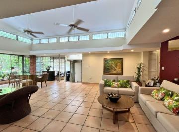 Casa · 594m² · 5 Recámaras · 2 Estacionamientos · ID 26280 Inversión Inteligente: Potencial, Estado y Precio Insuperable