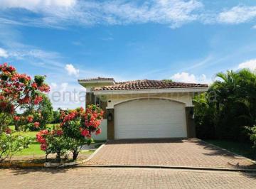 Casa de 3 habitaciones, Panamá · Venta de Casa con 222 m² en Cocoli PH Tucan Country Club 25 - 9436sr