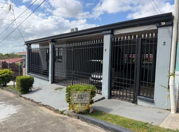 Casa · 312m² · 3 Recámaras · 2 Estacionamientos · Venta de Casa en San Antonio