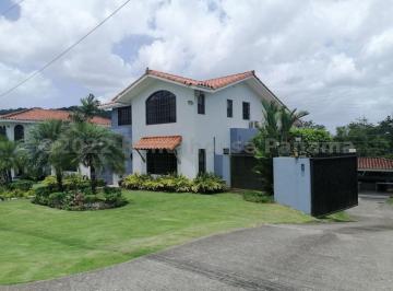 Casa de 4 habitaciones, San Miguelito · Casa en Venta en Brisas del Golf