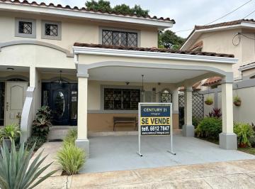 Casa · 240m² · 3 Recámaras · 2 Estacionamientos · PH. Ville Di Firenze, Albrook - Jac