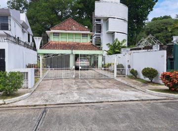 Casa de 3 habitaciones, Panamá · Casa con 3 Recámaras de 358 m² en Venta en La Alameda