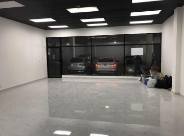 Local comercial · 83m² · 1 Estacionamientos · Vendo o Alquilo Local Av Balboa