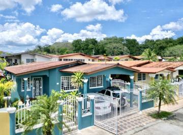 Casa · 164m² · 4 Recámaras · 2 Estacionamientos · ID 25955 Casa en Brisas del Golf | 300 m², El Mejor Precio