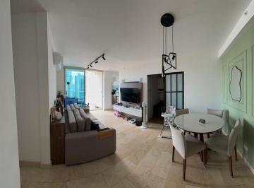 Apartamento de 3 habitaciones, Panamá · Vendo Apartamento en Bella Vista Cerca del Parque Urraca